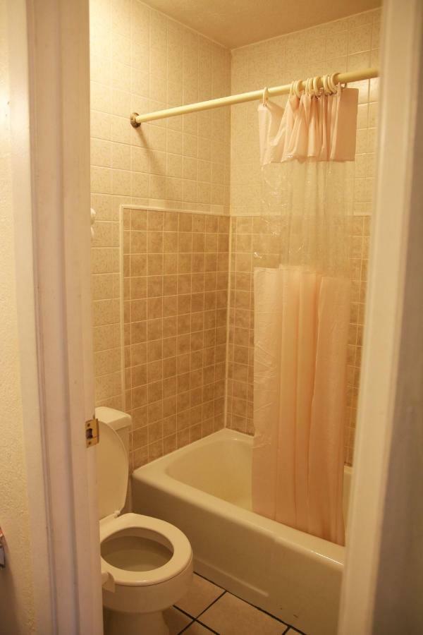 Imperial Inn Grand Blanc Εξωτερικό φωτογραφία
